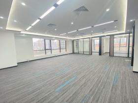 297平方双面采光广州写字楼富力盈力大厦办公室实用高